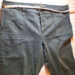 Universal Thread green slim fit button fly sz 18